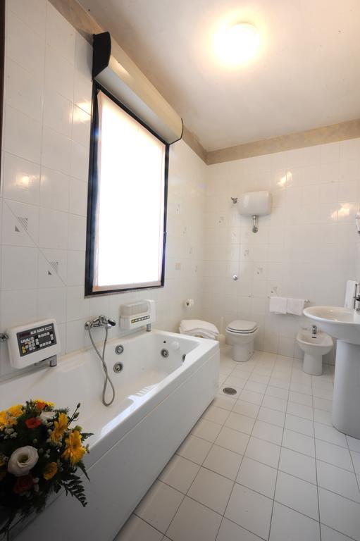 Hotel Excelsior Monticchio  Екстер'єр фото