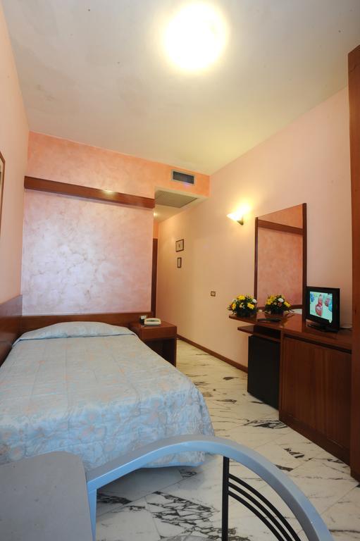 Hotel Excelsior Monticchio  Екстер'єр фото
